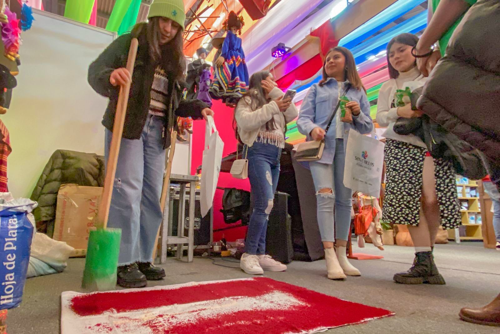 Cautiva Huamantla en el Tianguis de Pueblos Mágicos 2023